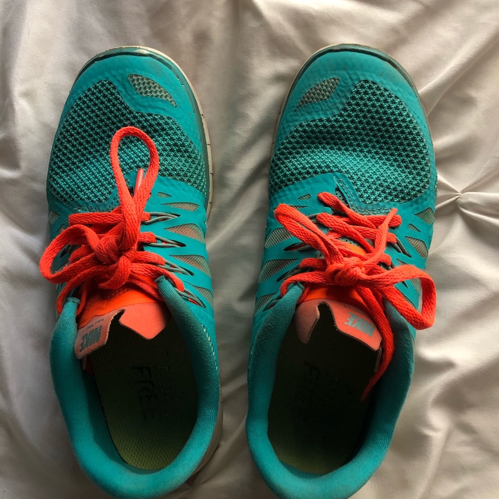 Nike Athletic Shoe 👟